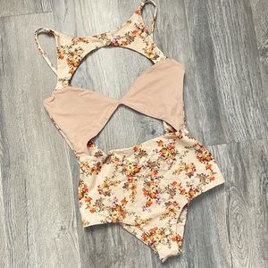 Boys + Arrows Floral One Piece Cutout Swimsuit M